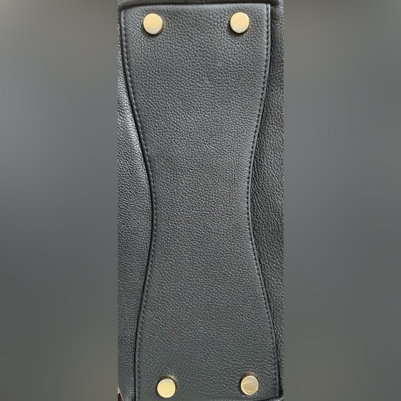 Micheal Kors Raven Large Leather Shoulder Bag Black with Gold Hardware - Picture 7 of 7